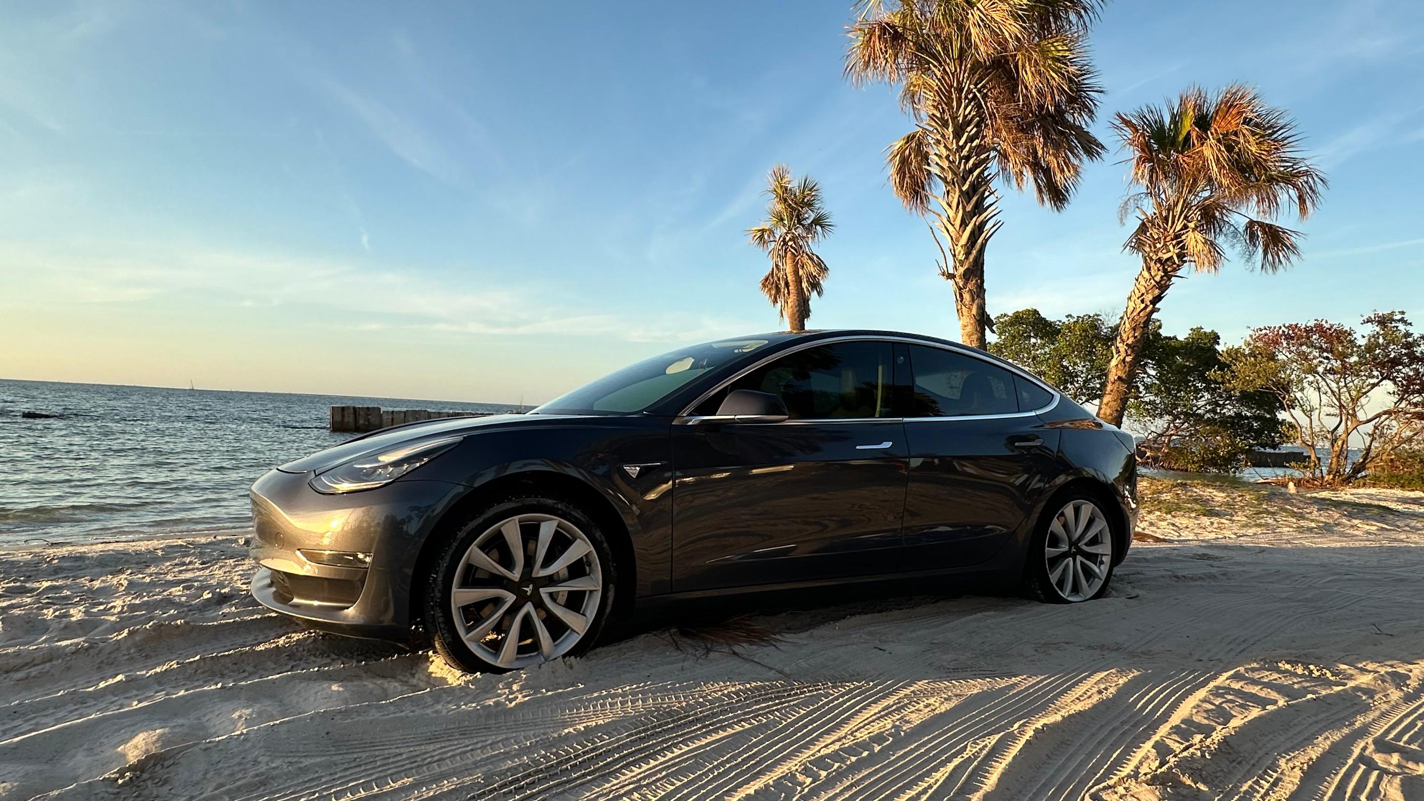 Tesla Model 3 2018 in Tampa, FL