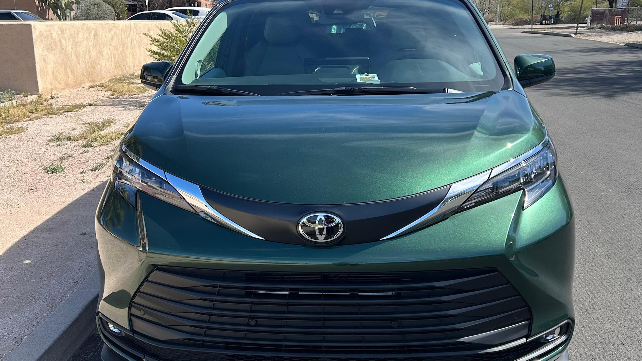 Toyota Sienna 2026 in Tucson, AZ