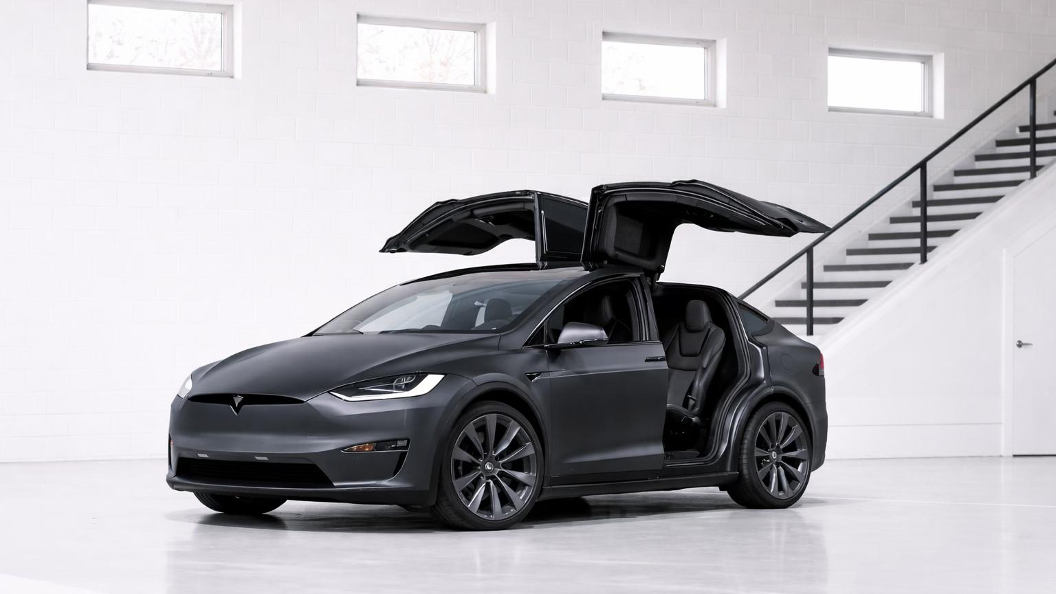 Tesla Model X 2022 in 