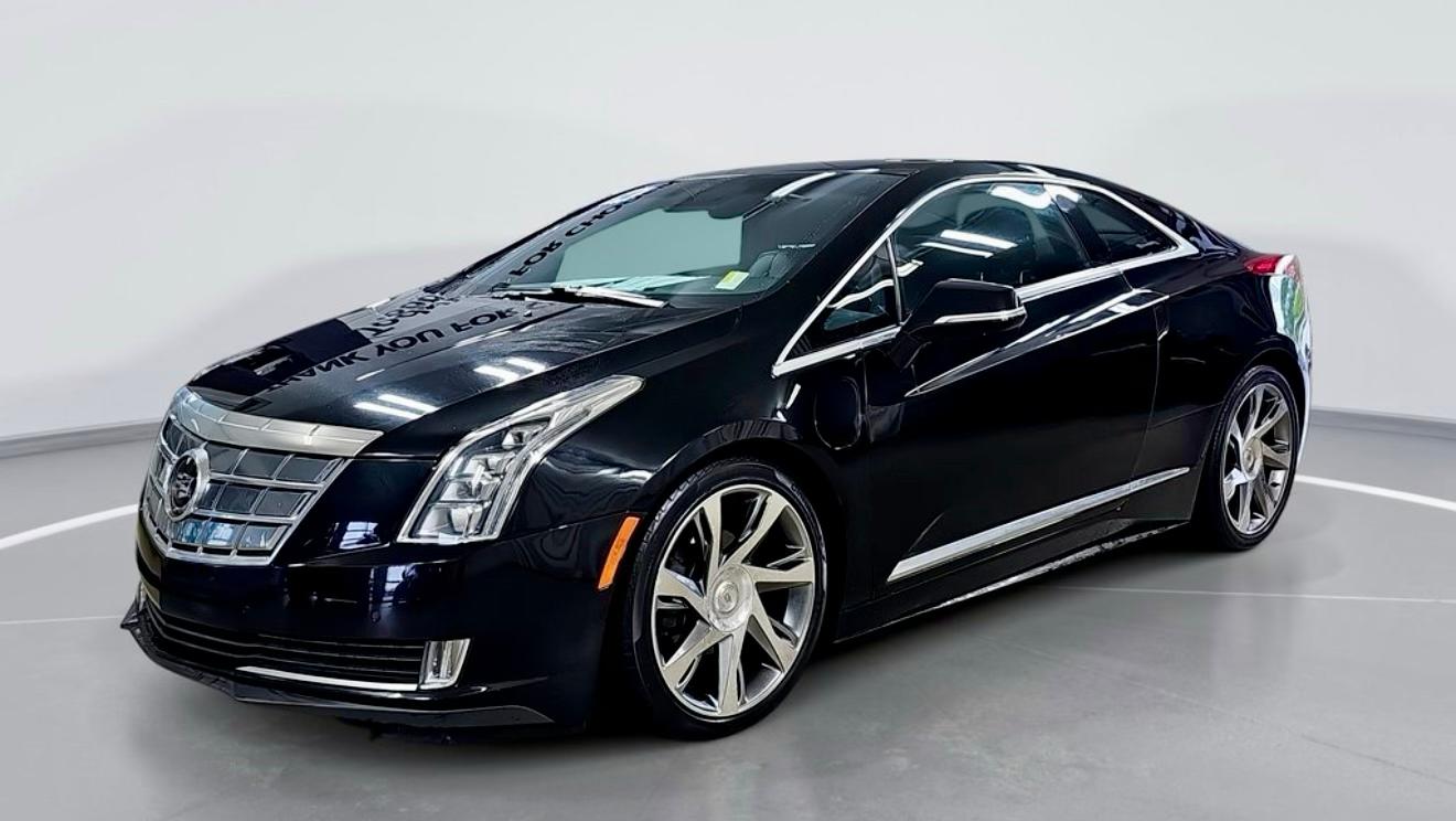 Cadillac ELR 2014 — Car rental alternative in Grand Rapids, MI