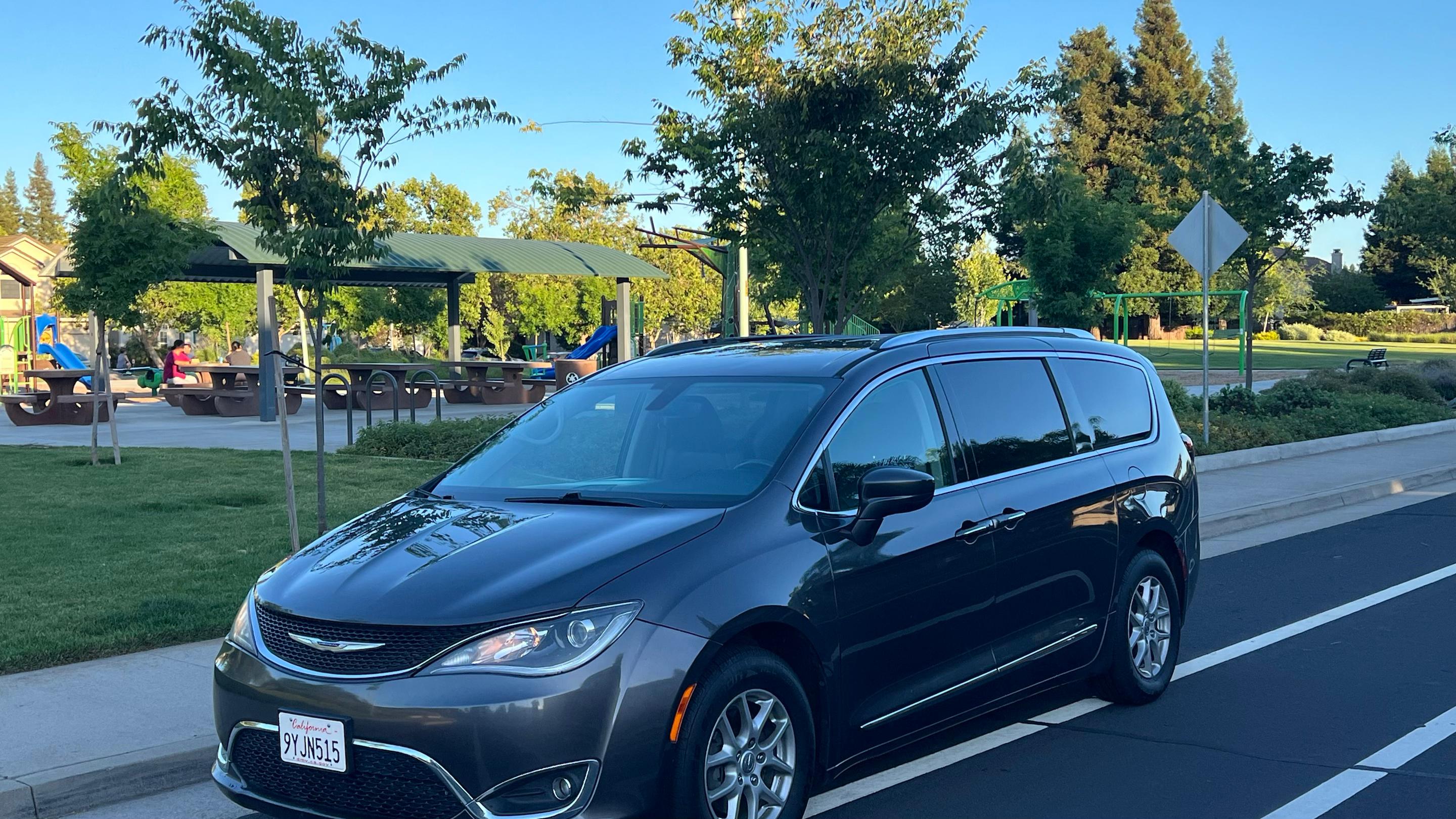 Chrysler Pacifica 2020 in Elk Grove, CA