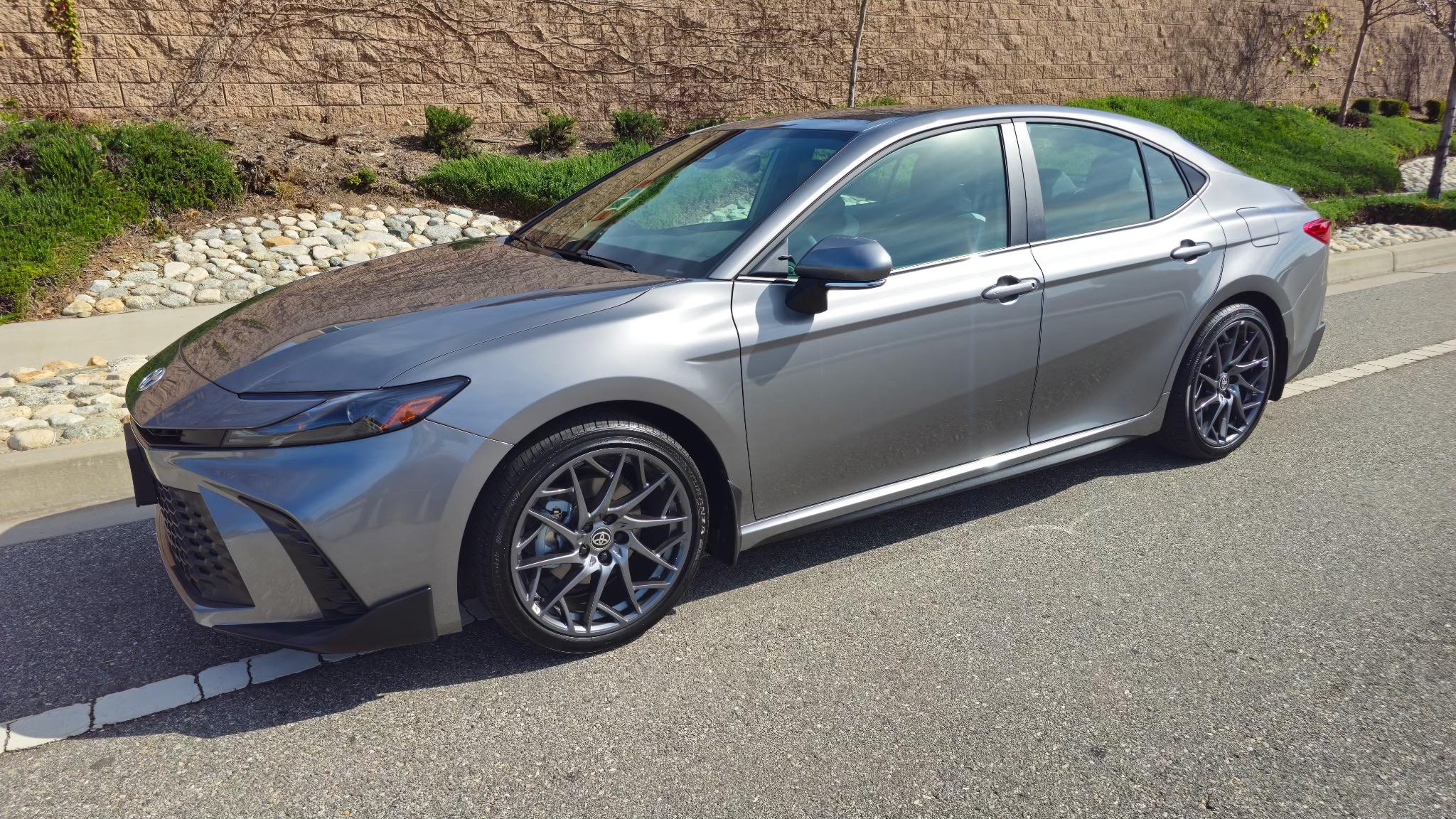 Toyota Camry Hybrid 2026 in Fontana, CA