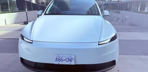 Tesla Model Y 2026