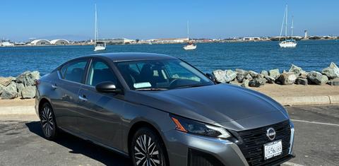 Nissan Altima 2025