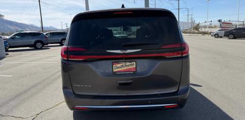 Chrysler Pacifica 2023