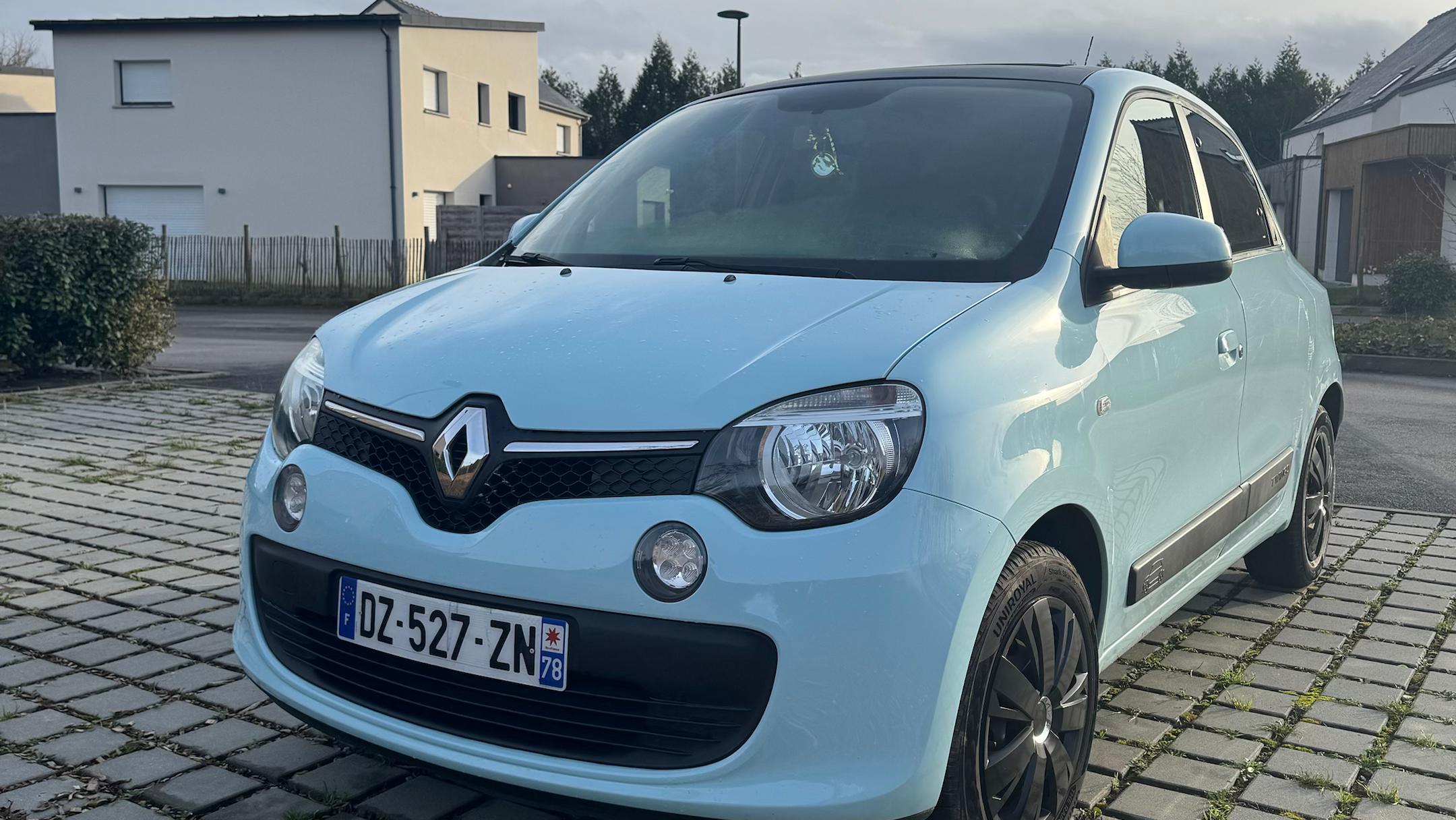 Renault TWINGO III 2016 in Bruz