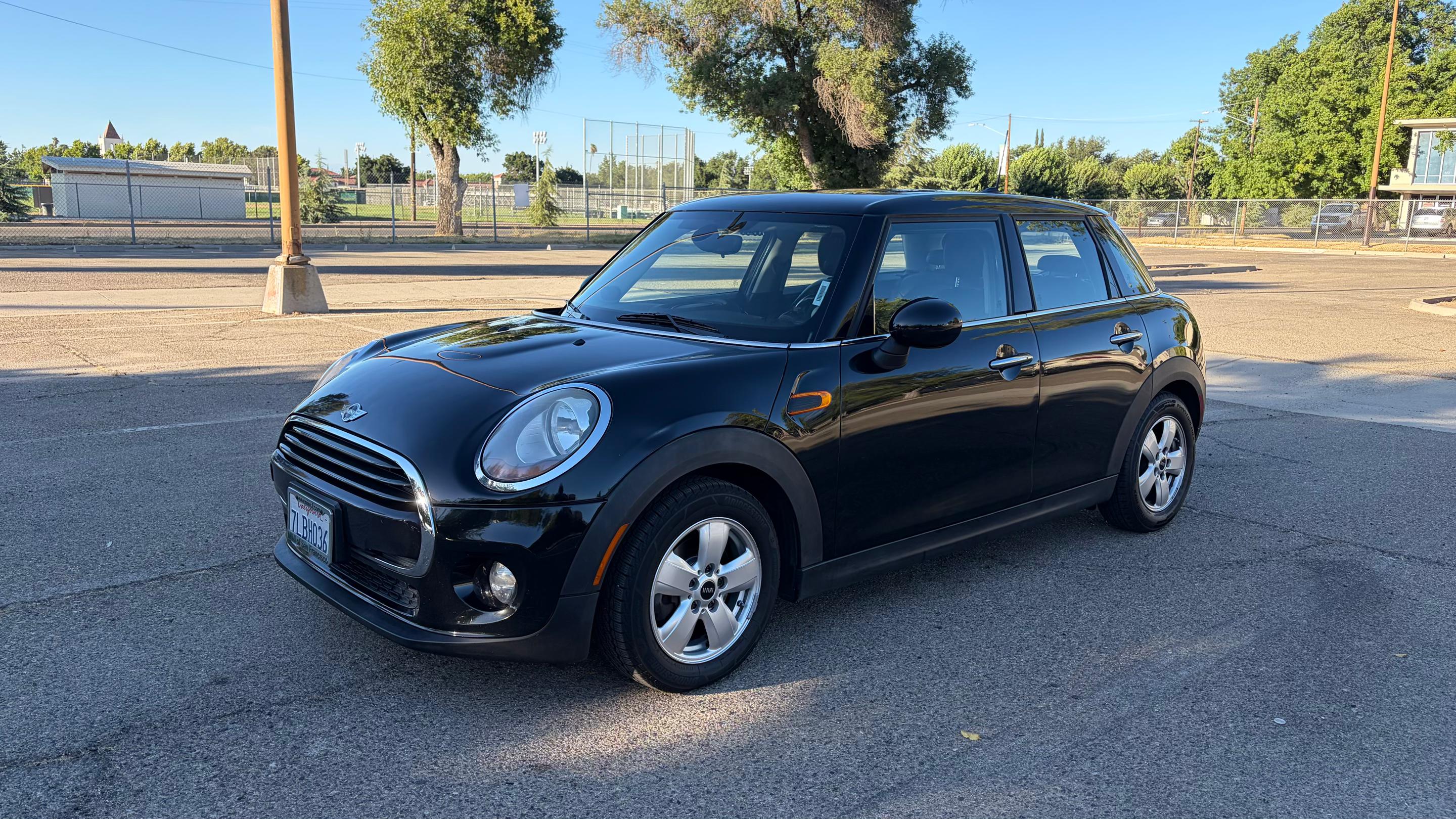 MINI Hardtop 4 Door 2015 in Fresno, CA