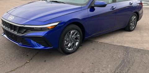 Hyundai Elantra 2024
