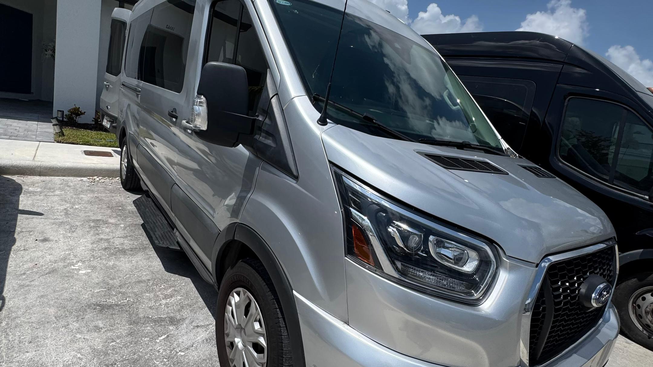 Ford Transit 2024 in Miami, FL