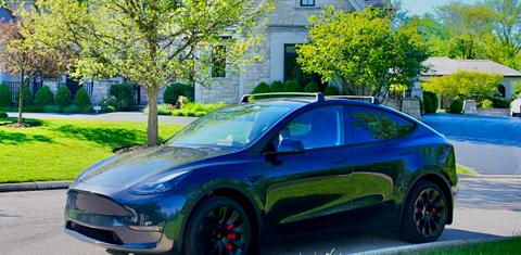 Tesla Model Y 2024