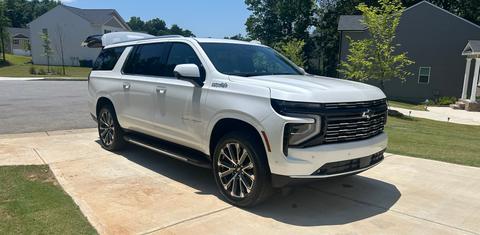 Chevrolet Suburban 2025