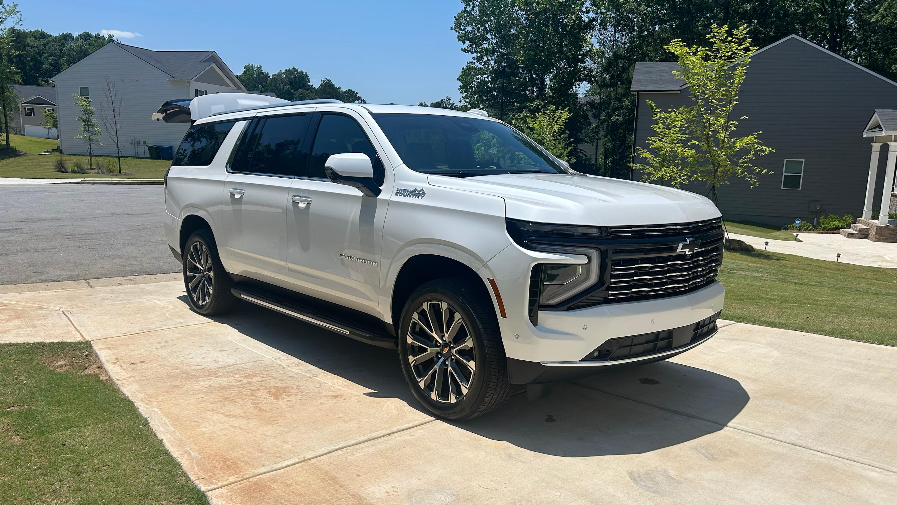 Chevrolet Suburban 2025 in Ellenwood, GA