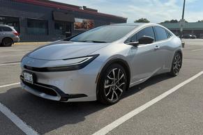 Toyota Prius Prime 2023 in Toronto