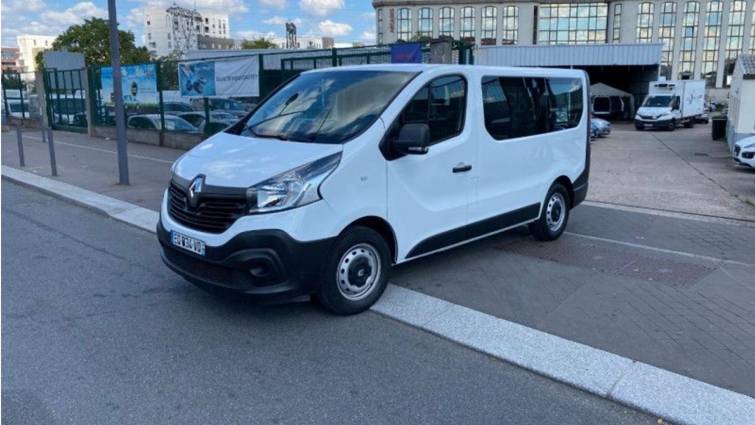 Renault TRAFIC III 2017 à Paris