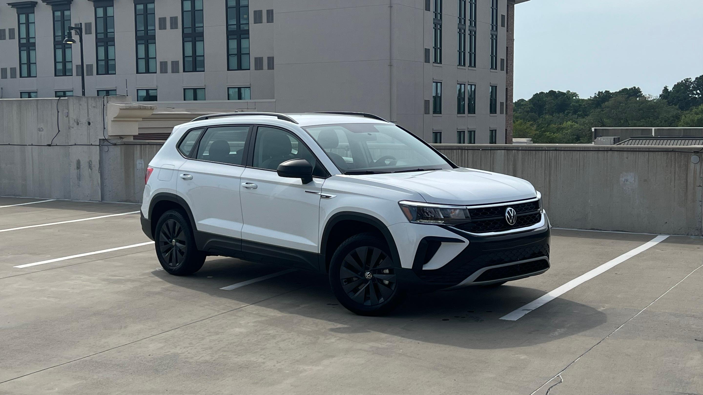 Volkswagen Taos 2022 in Mount Pleasant, SC