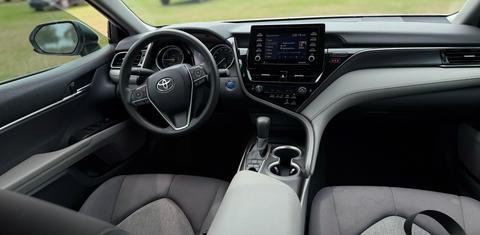 Toyota Camry Hybrid 2021
