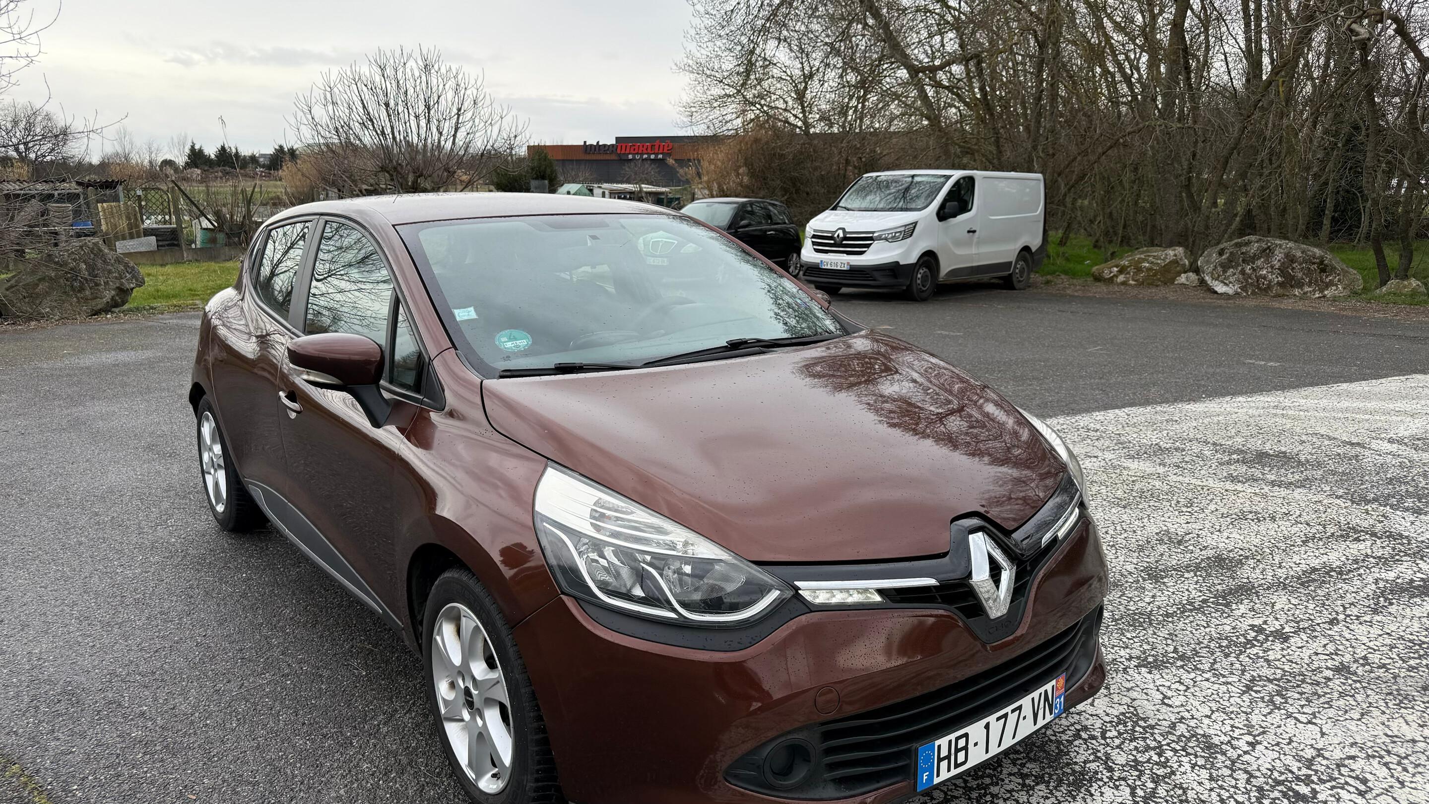 Renault CLIO IV 2015 à 