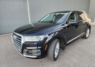 Audi Q7 car