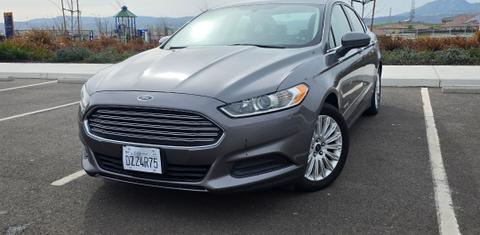Ford Fusion Hybrid 2014