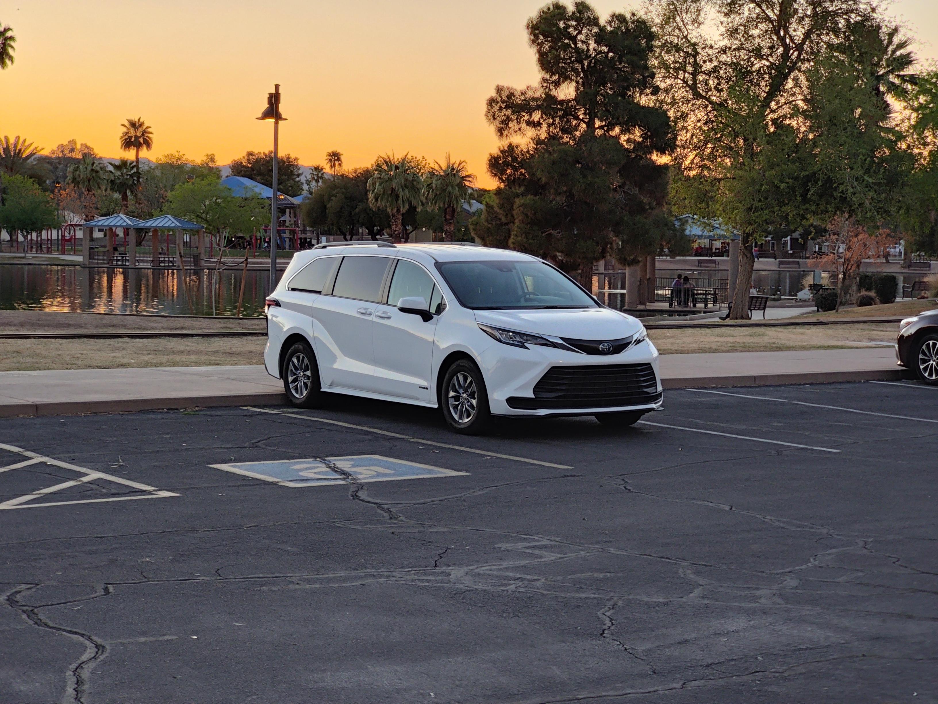 Toyota Sienna 2021 in Chandler, AZ