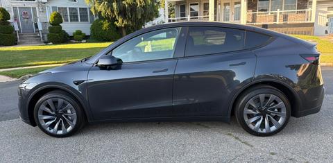 Tesla Model Y 2026