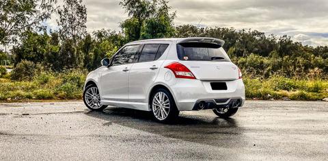 Suzuki SWIFT 2015