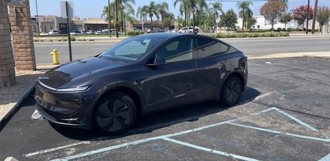 Tesla Model Y 2026