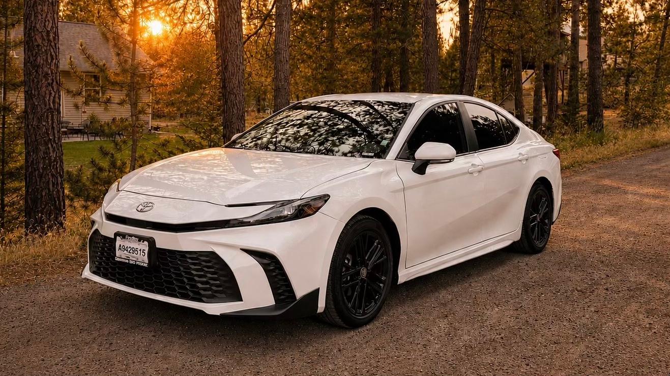 Toyota Camry Hybrid 2025 in Spokane, WA