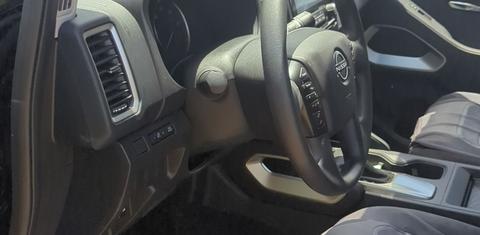 Nissan Frontier 2023