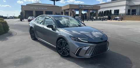 Toyota Camry Hybrid 2026