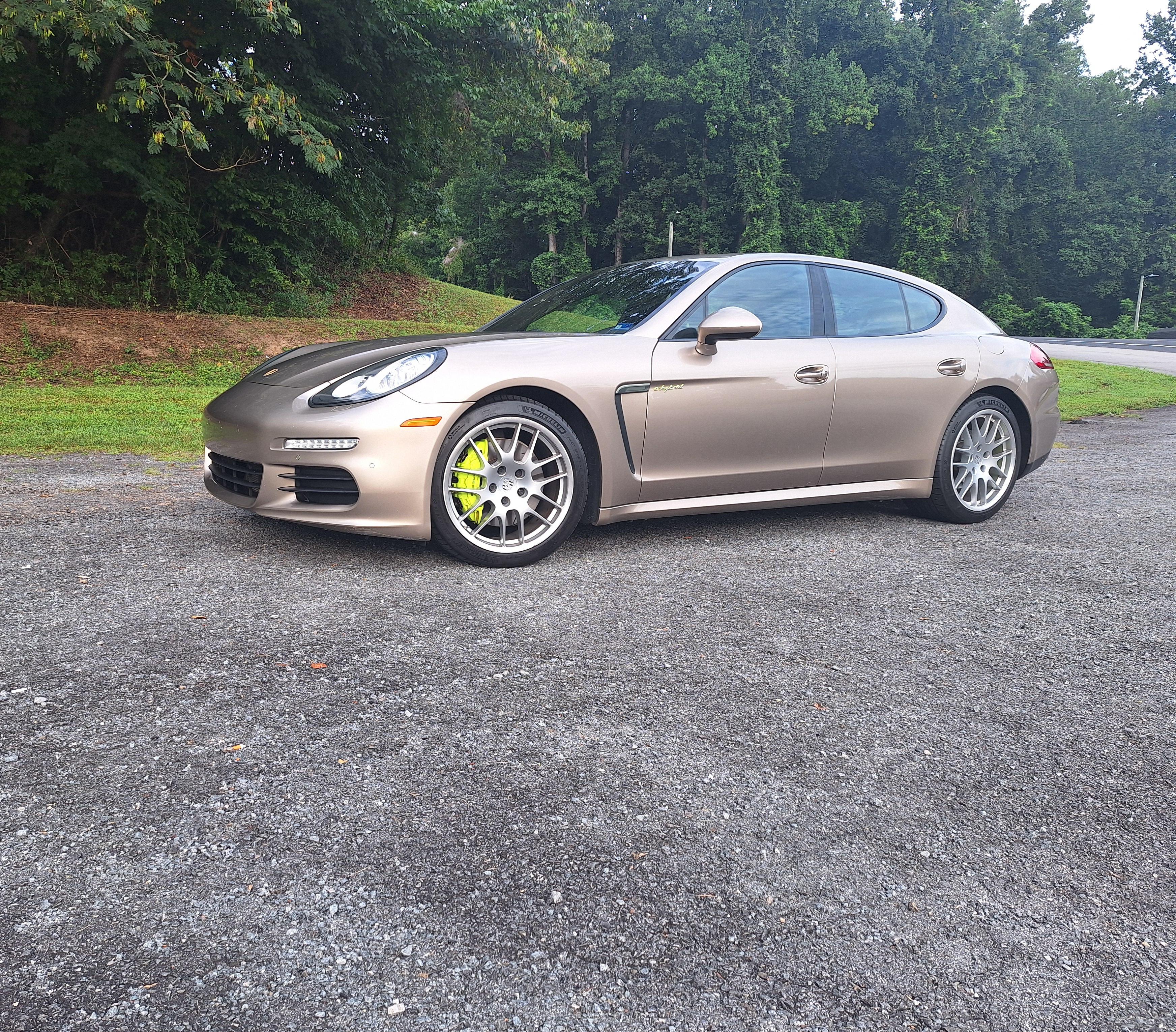 Porsche Panamera 2016 in Jonesville, NC