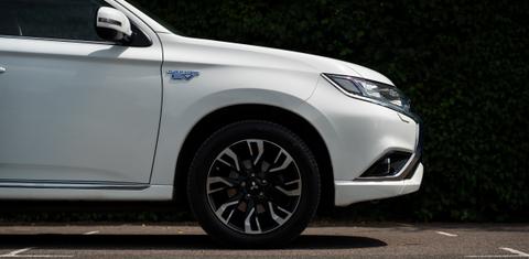 Mitsubishi Outlander 2016