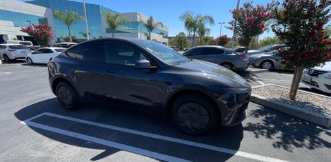 Tesla Model Y 2026
