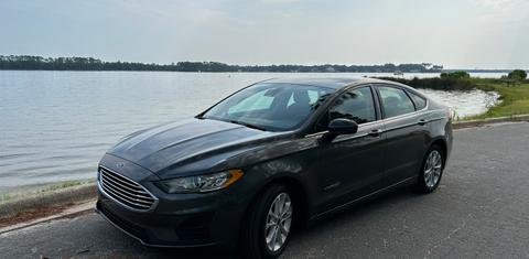 Ford Fusion Hybrid 2019