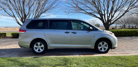 Toyota Sienna 2012