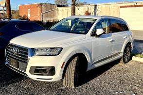 Audi Q7 car