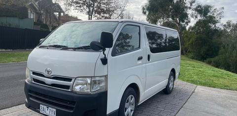 Toyota HIACE 2013