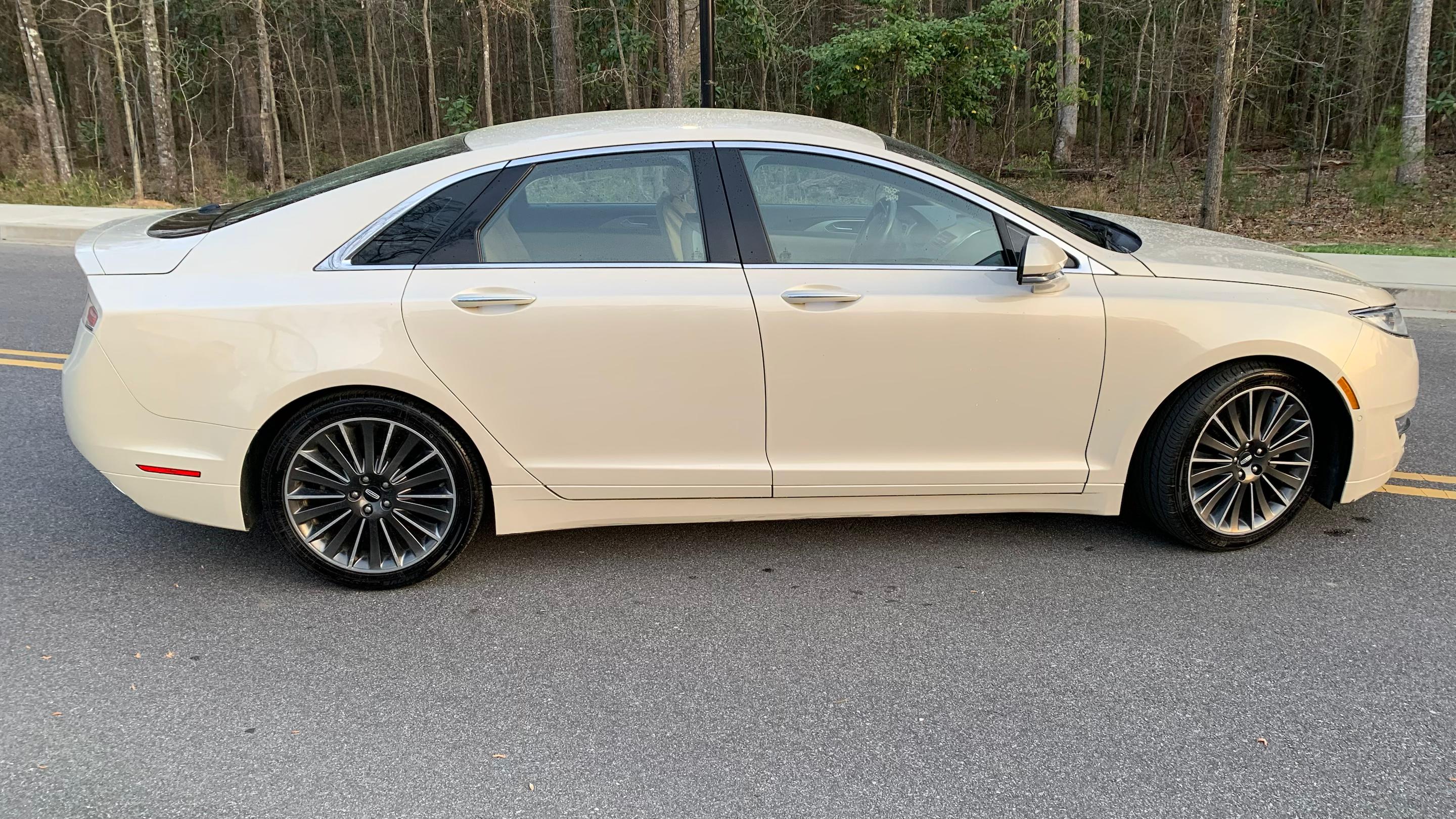 Lincoln MKZ 2016 in 