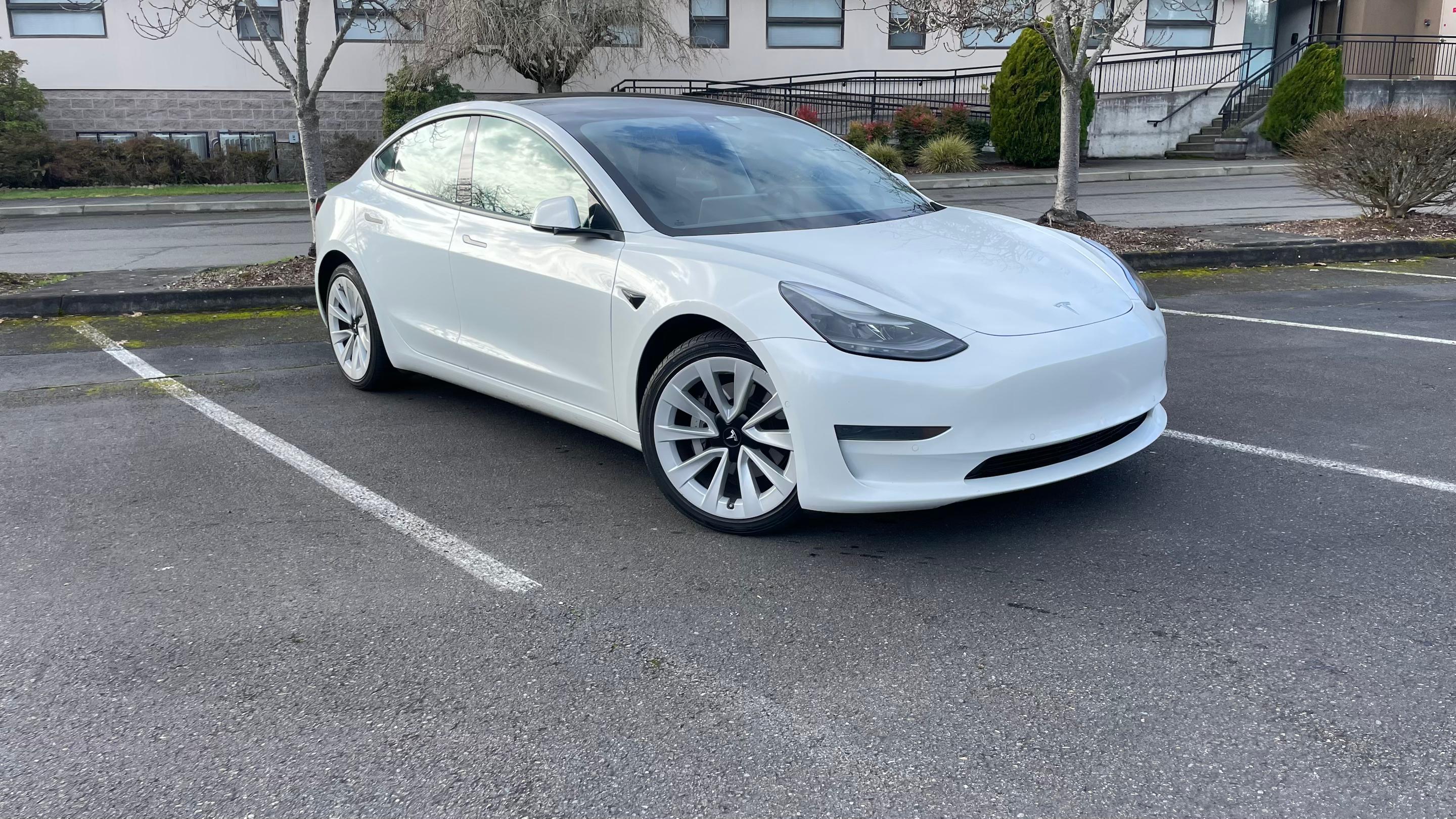 Tesla Model 3 2021 in SeaTac, WA
