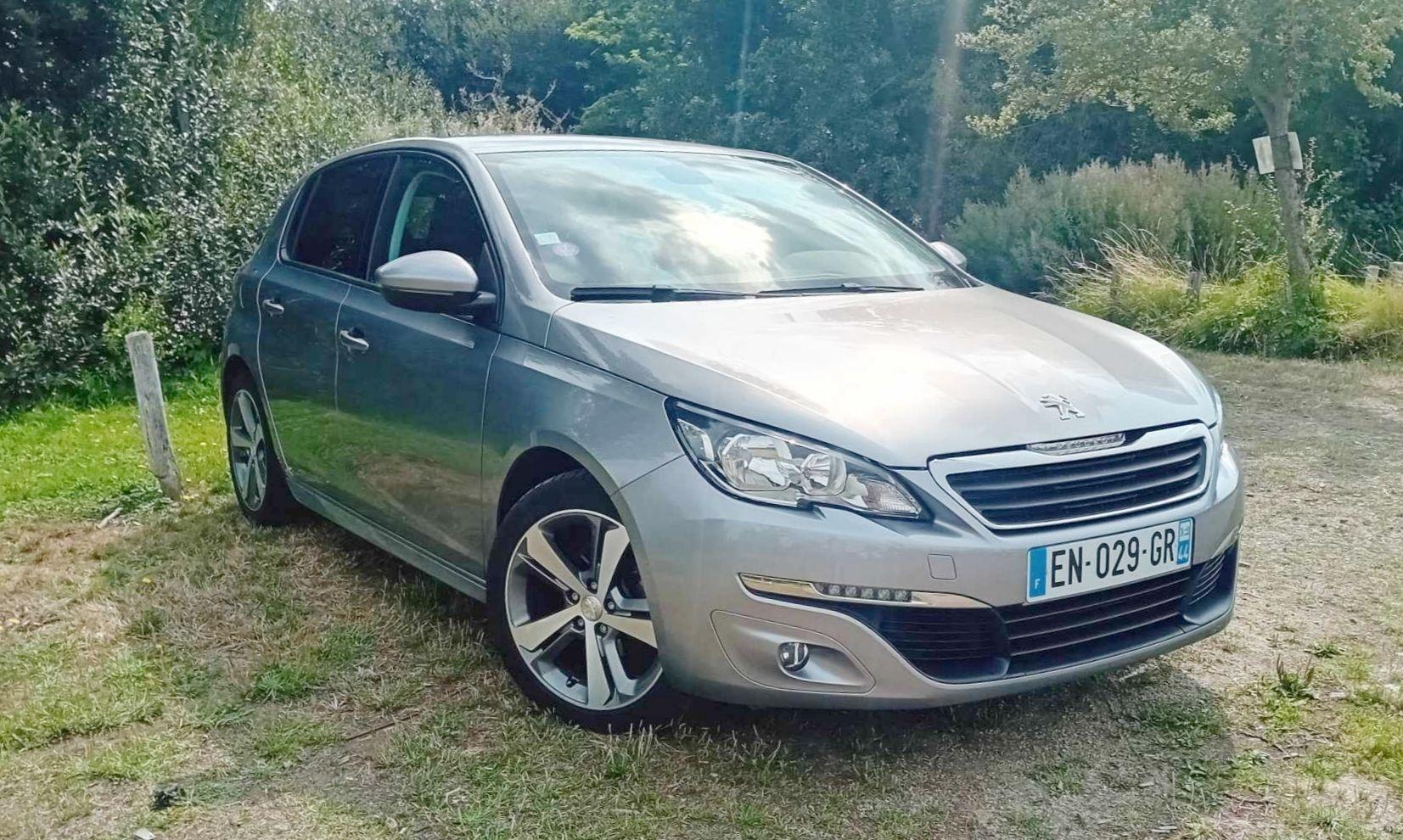 Peugeot 308 2017 à Saint-Brieuc