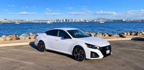 Nissan Altima 2023