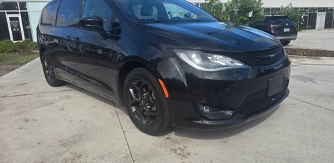 Chrysler Pacifica 2019