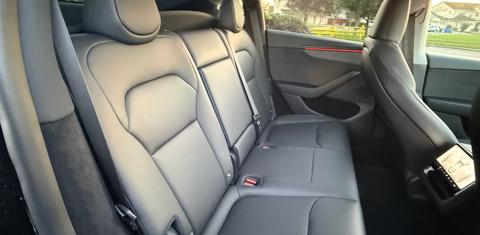 Tesla Model Y 2026