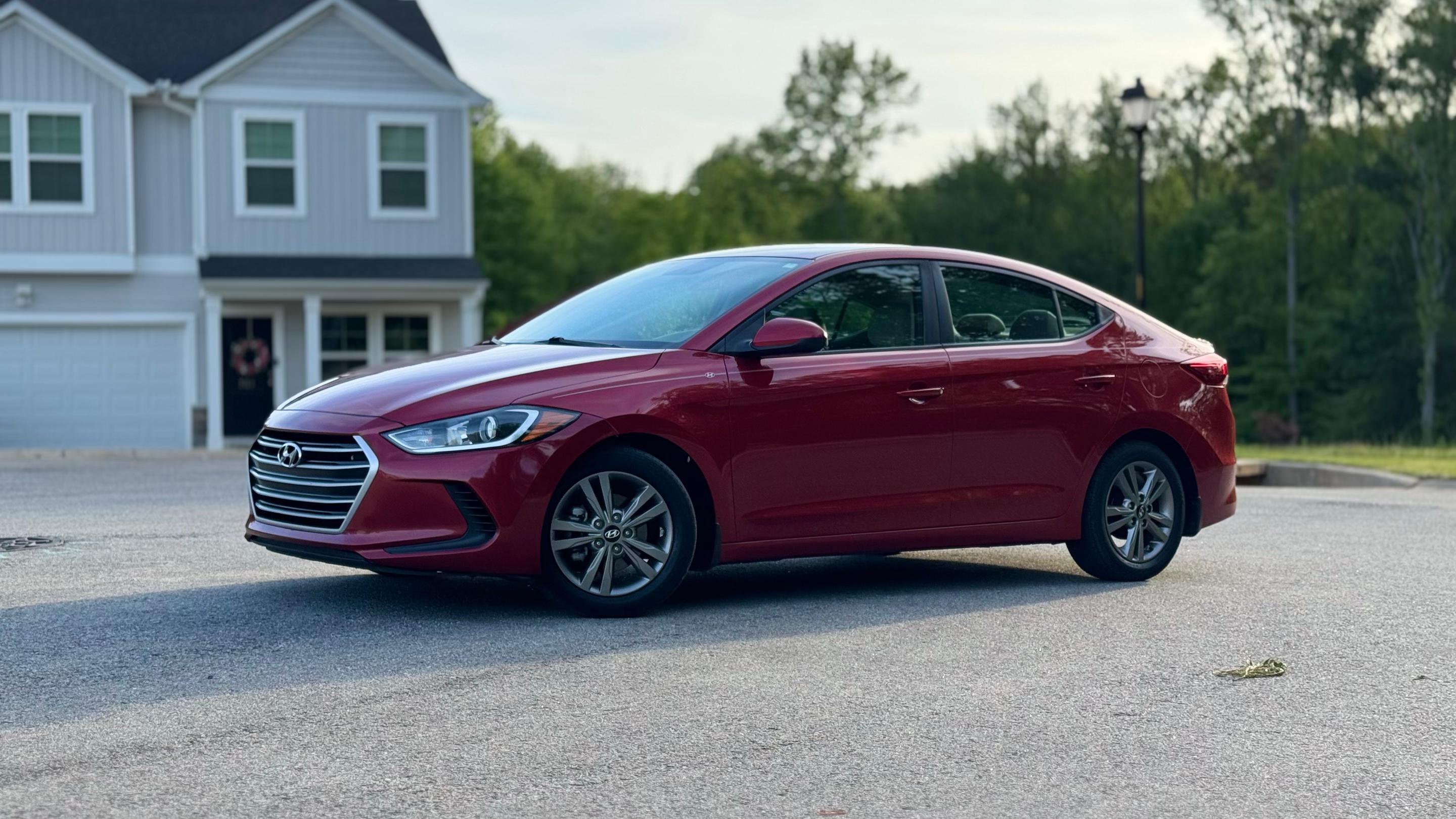 Hyundai Elantra 2017 in 