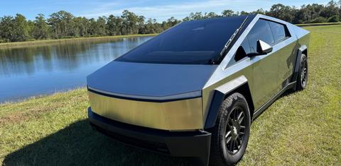Tesla Cybertruck 2025