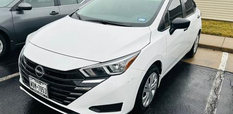 Nissan Versa 2024