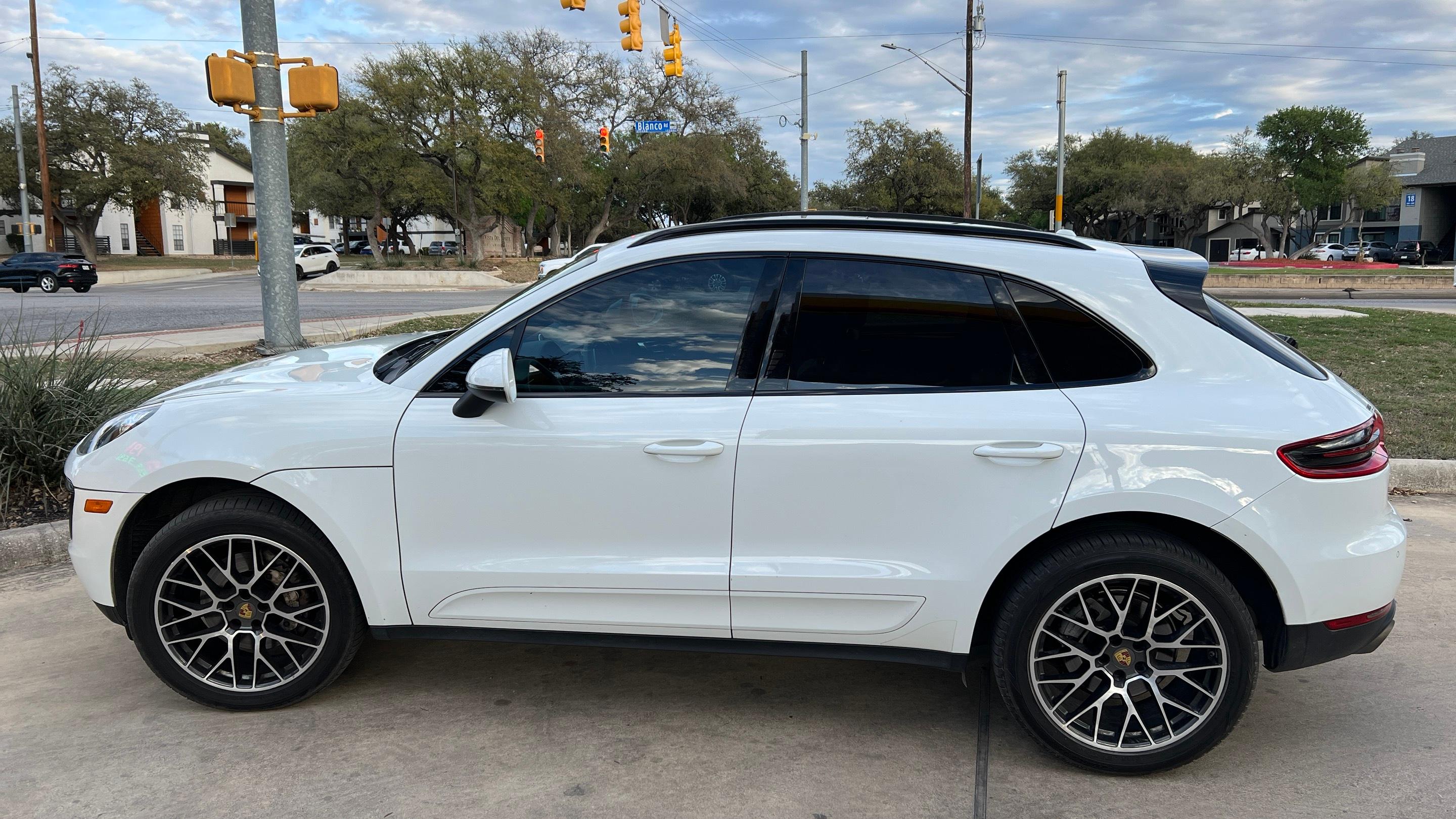 Porsche Macan 2018 in San Antonio, TX