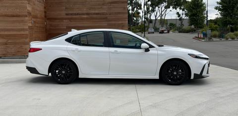 Toyota Camry Hybrid 2025