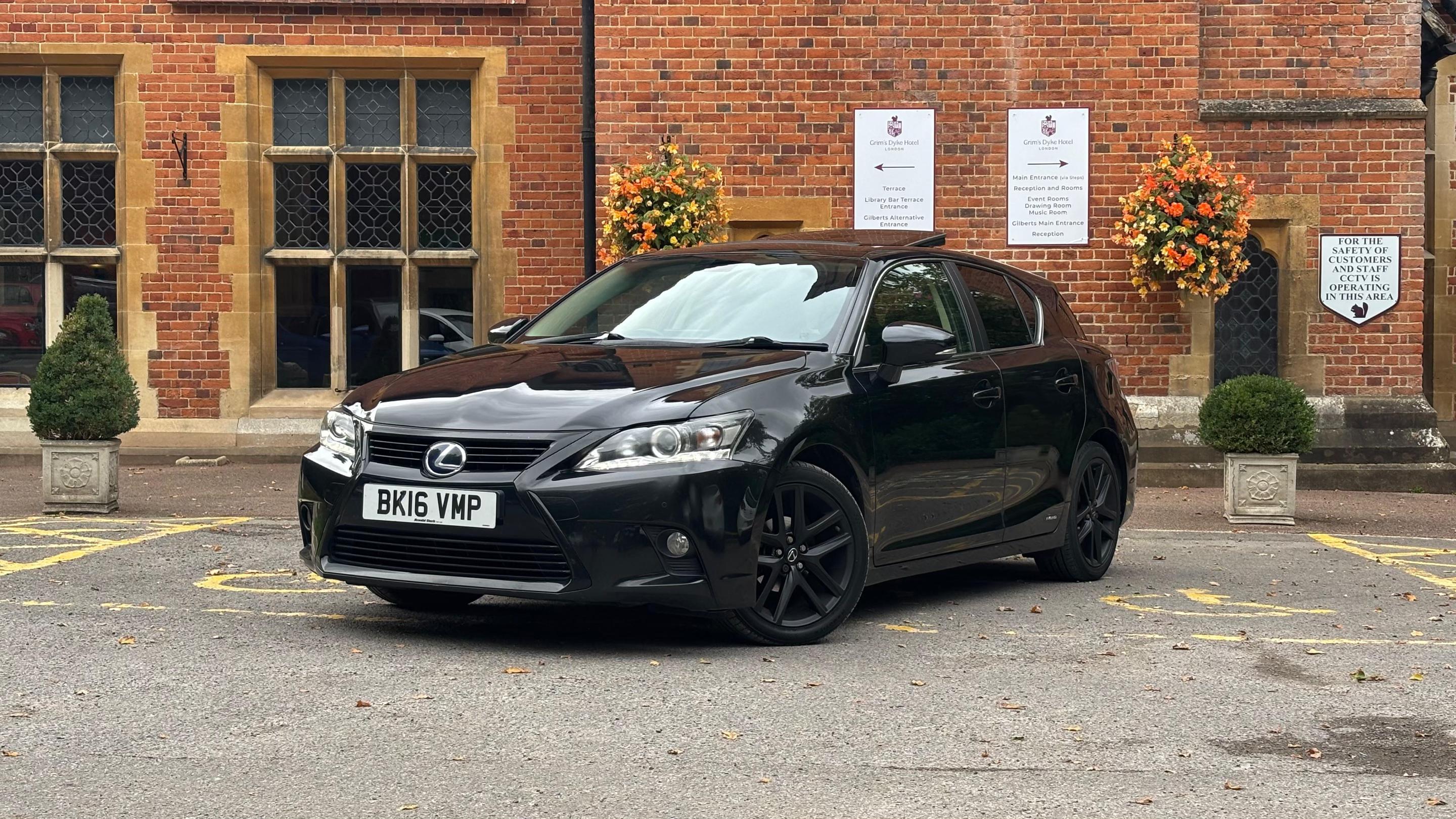 Lexus CT 200h 2016 in Edgware