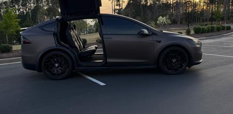 Tesla Model X 2022